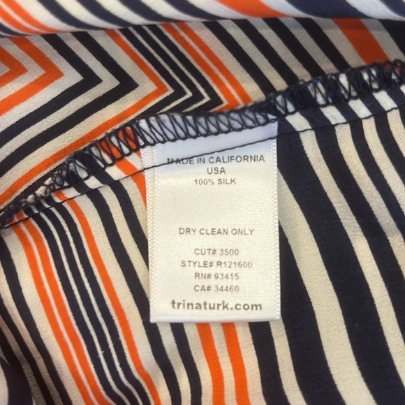 EUC Trina Turk silk blouse - Picture 7 of 8